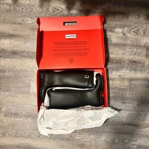 Hunter Tall Classic Black Rain Boots
